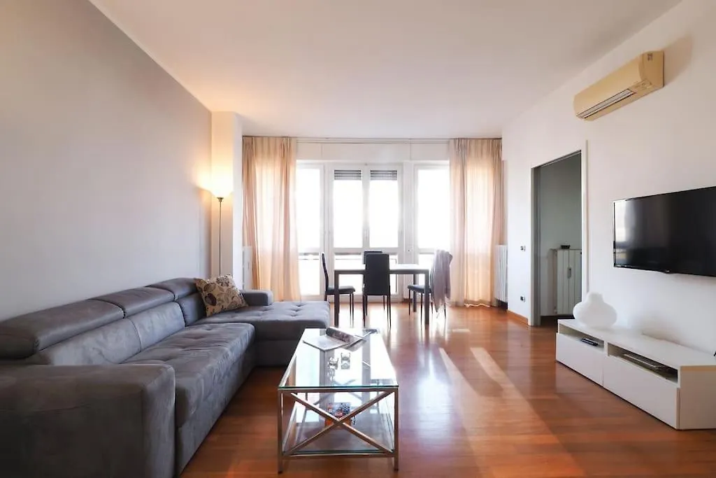 Ampio Bilocale City Life - Mirable Pm Milan 0*,  Italy