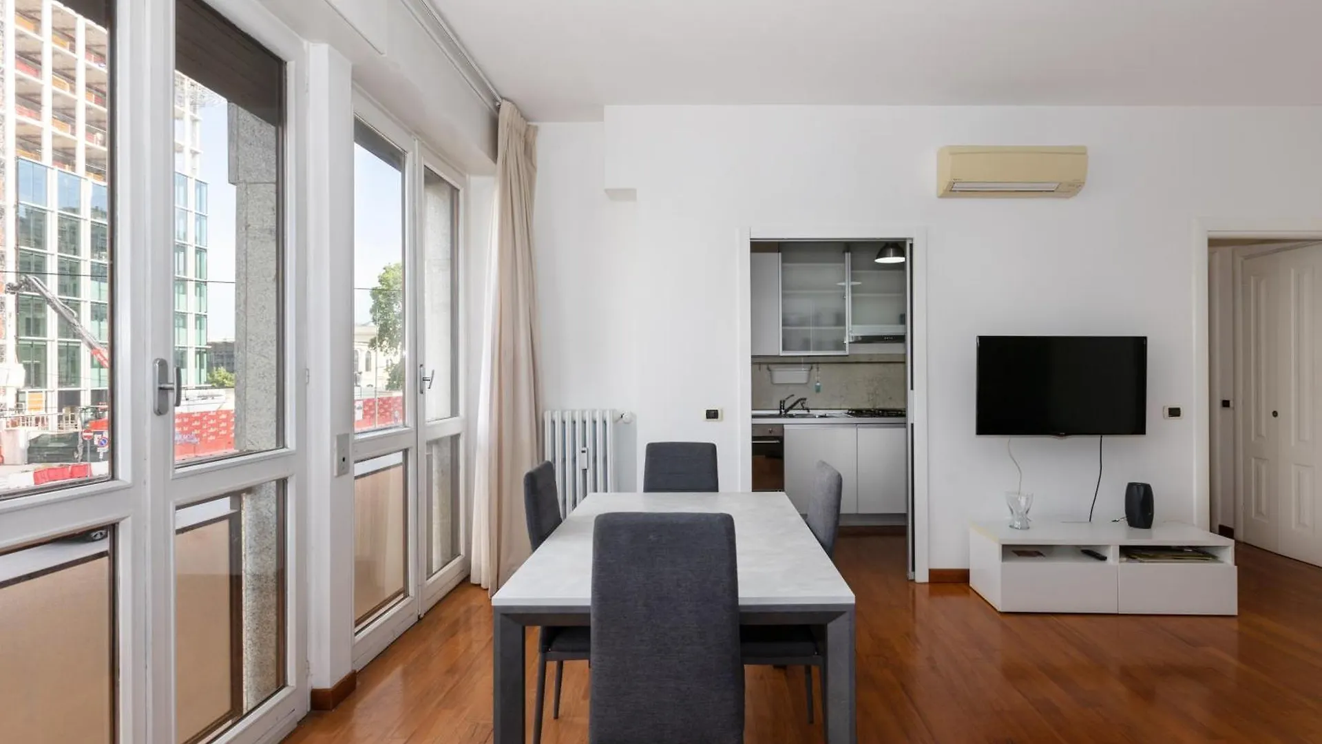 Ampio Bilocale City Life - Mirable Pm Milano 0*,